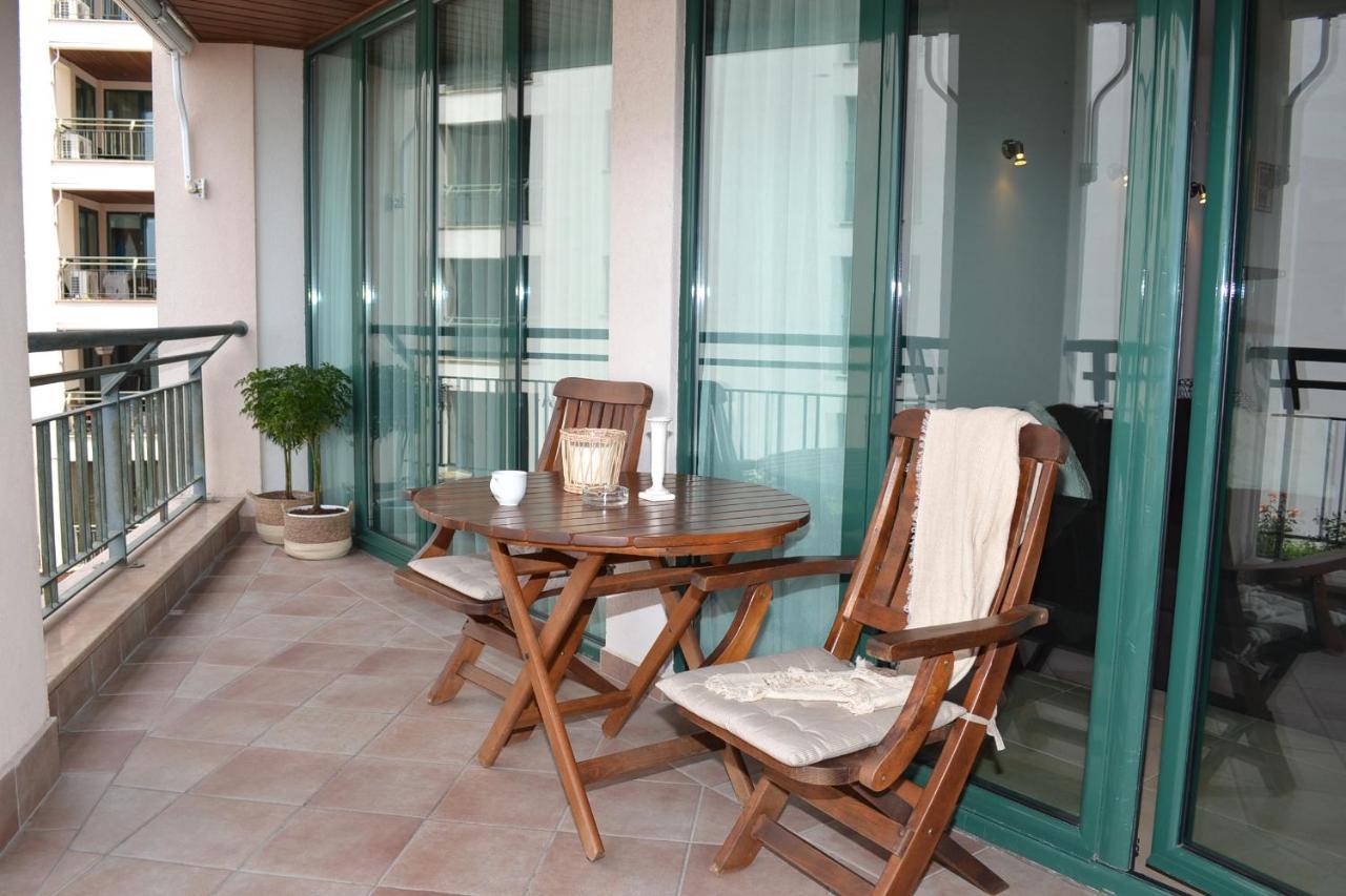 Port Balchik Apartment エクステリア 写真