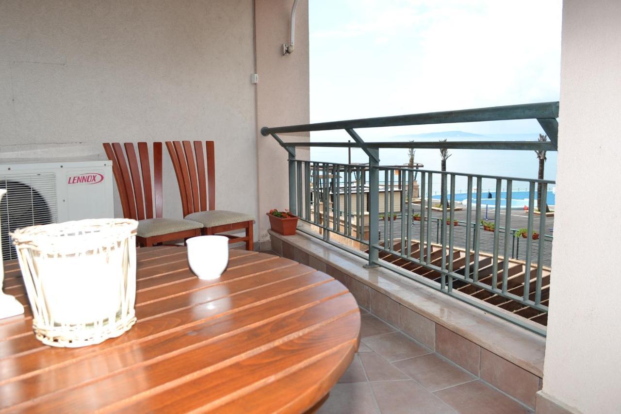Port Balchik Apartment エクステリア 写真